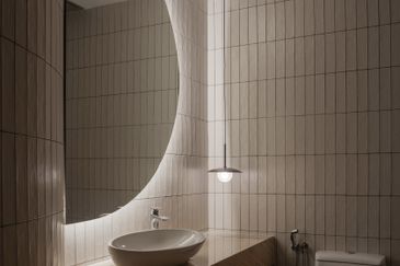 Luxurious Two-Story Home in Kota Kemuning Listed at 890K