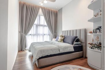 Luxurious Two-Story Home in Kota Kemuning Listed at 900K