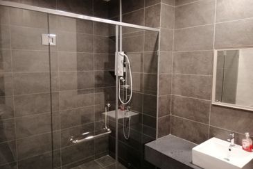 Luxurious Superlink Home in Kota Kemuning