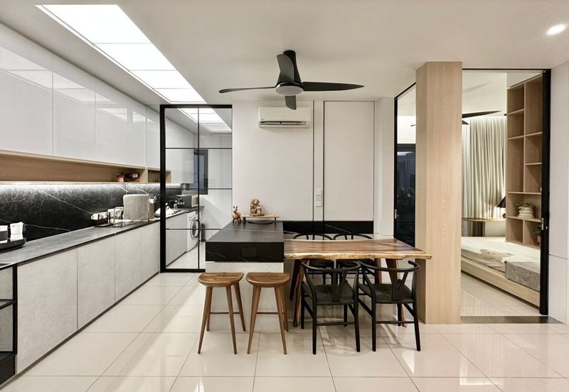 Lucent Residence @ twentyfive.7