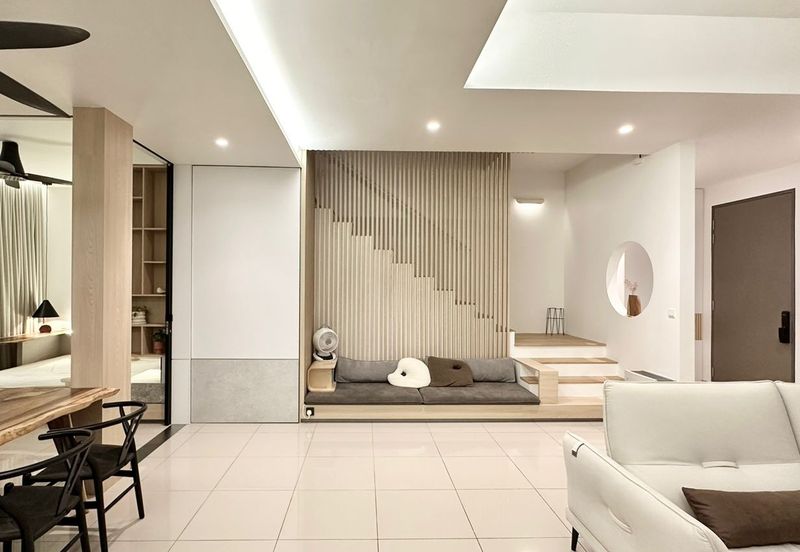 Lucent Residence @ twentyfive.7