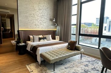 2 STOREY SUPERLINK END & CORNER LOT AVAILABLE