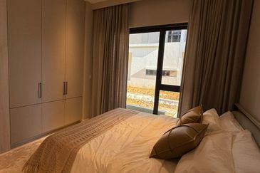 2 STOREY SUPERLINK END & CORNER LOT AVAILABLE