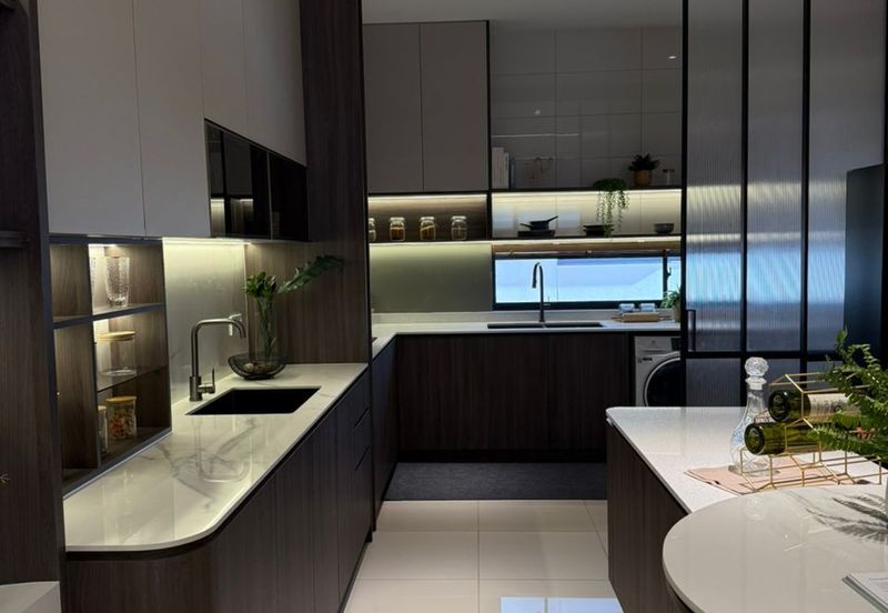 2 STOREY SUPERLINK END & CORNER LOT AVAILABLE