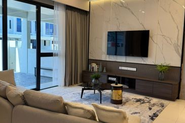 2 STOREY SUPERLINK END & CORNER LOT AVAILABLE