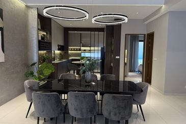 2 STOREY SUPERLINK END & CORNER LOT AVAILABLE