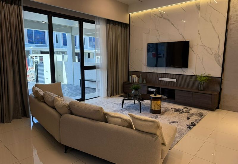 2 STOREY SUPERLINK END & CORNER LOT AVAILABLE