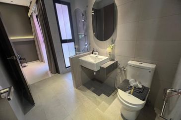 LUXURIOUS GARDEN HOME SEMI D CONCEPT