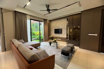 LUXURIOUS GARDEN HOME SEMI D CONCEPT