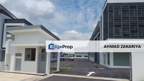 3 storey detached Warehouse, 40ft trailer can parking, Selangor, Sepang