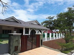 HUGE LAND AREA, Single Storey Bungalow Seksyen 9 Shah Alam for Sale ...