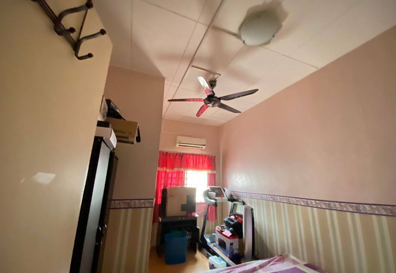 PUJ 2 Puncak Jalil Seri Kembangan 2 Storey Terrace