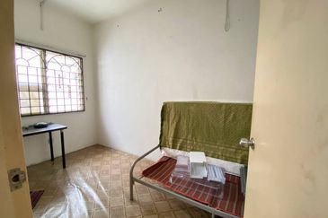 PUJ 2 Puncak Jalil Seri Kembangan 2 Storey Terrace