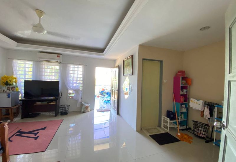 Jalan Kemboja Bukit Sentosa Double Storey Terrace For Sale