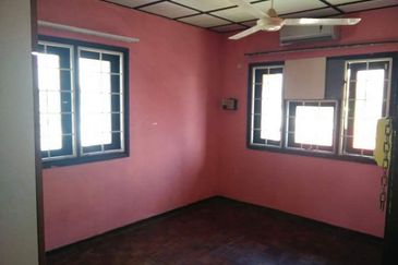 Double Storey Semi D Lot 144 Kemaman
