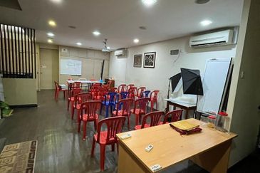 Shop Jln Utama Mutiara Rini Skudai Johor For Sale