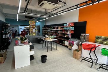 Shop Jln Utama Mutiara Rini Skudai Johor For Sale