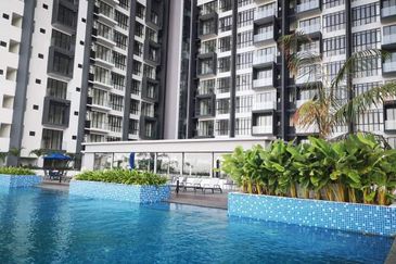 Fully Furnished Apartment D'Pristine Medini for Sa