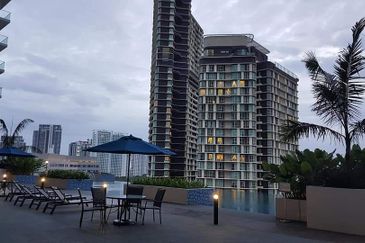 Fully Furnished Apartment D'Pristine Medini for Sa