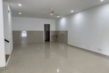 Duta Villa, Presint 14