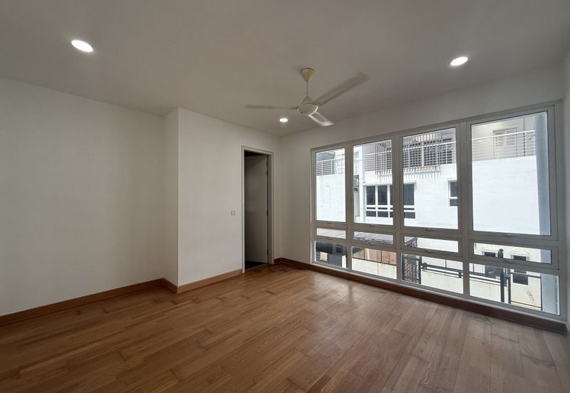 Duta Villa, Presint 14