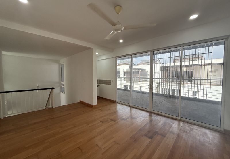 Duta Villa, Presint 14