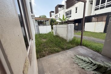 Duta Villa, Presint 14