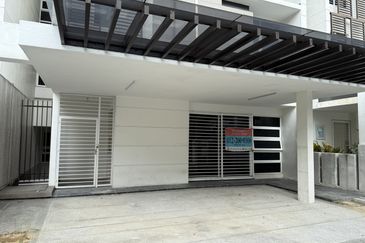 Duta Villa, Presint 14