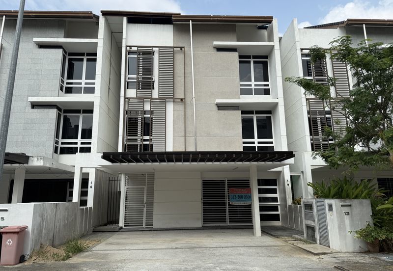 Duta Villa, Presint 14