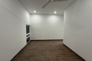 Duta Villa, Presint 14