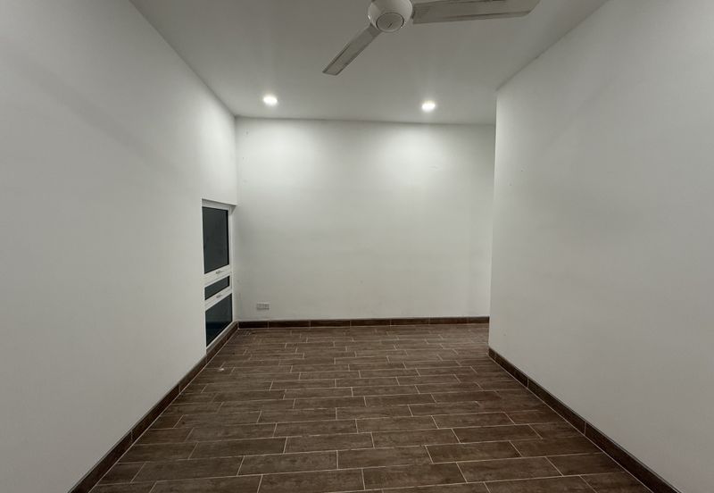 Duta Villa, Presint 14