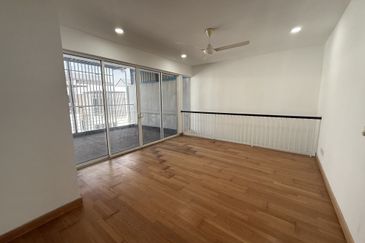 Duta Villa, Presint 14