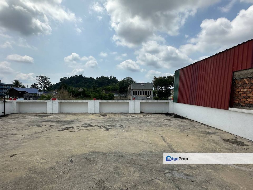 Facing Main Road 3 Storey Shophouse Jalan Besar Jerantut Pahang, Pahang, Jerantut