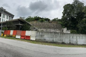 Freehold Bungalow Lot Country Heights Damansara For Sale