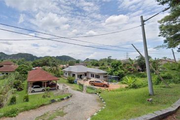 KAMPUNG DATO' AHMAD SAID