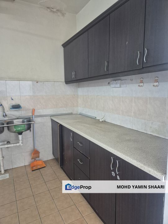 Murah! Tingkat 2, Desaminium Rimba 5bilik 3bilik air RM300k shj, Nego!, Selangor, Puchong South