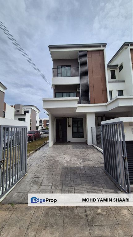 END LOT Lower Unit Elegan Residensi - Renovated, Selangor, Puchong