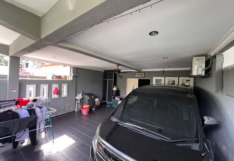 Taman Saujana Puchong