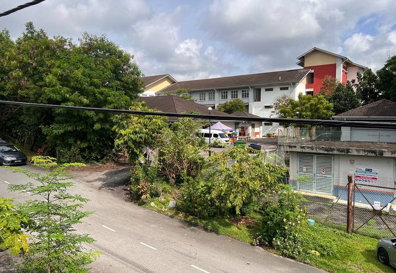 Taman Saujana Puchong