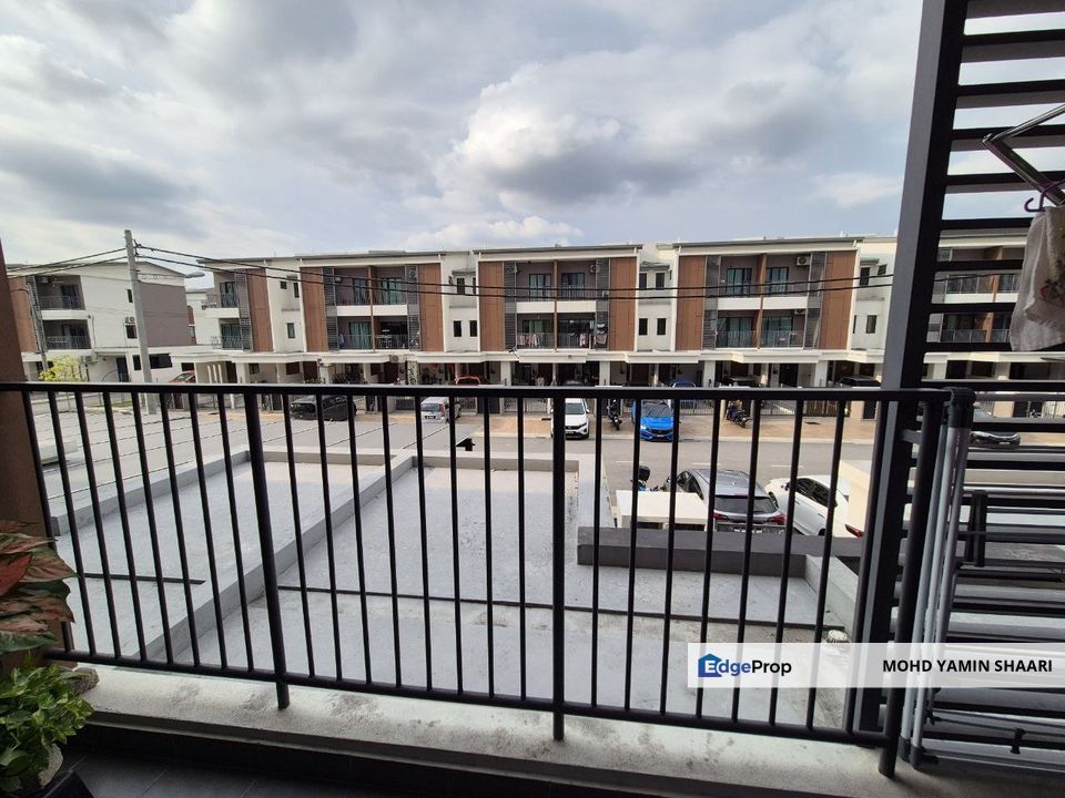 Cheapest for Non bumi unit in Elegan Residensi, Puchong - Near Cyberjaya, Selangor, Puchong