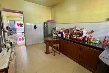 Lily & Jasmine Apartment