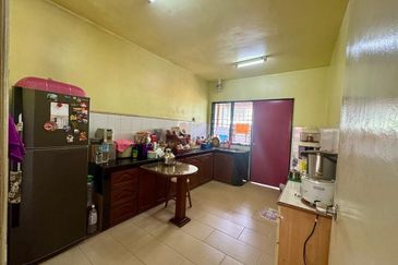 Lily & Jasmine Apartment