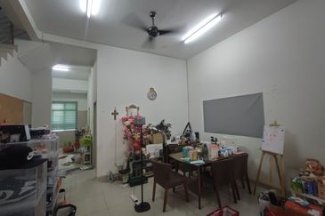 Austin Residence @Taman Mount Austin