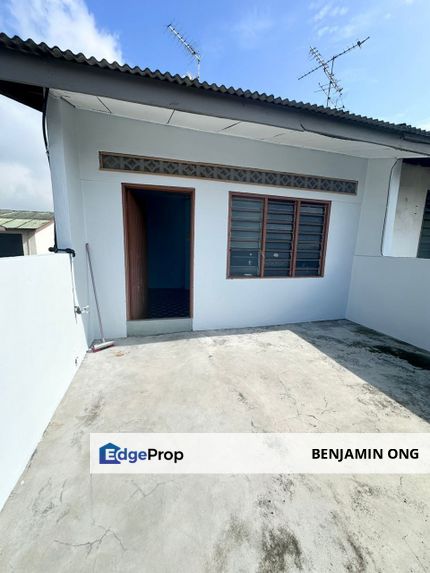 Taman Johor Jaya Low Cost Endlot Good Condition, Johor, Johor Bahru