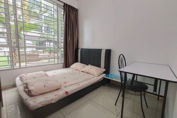 Dedaun Hijau (Greenfield Regency)