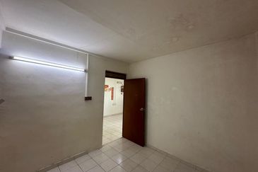 Flat Taman Ungku Tun Aminah