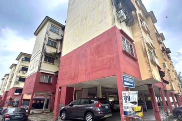 Taman Pulai Utama Flat