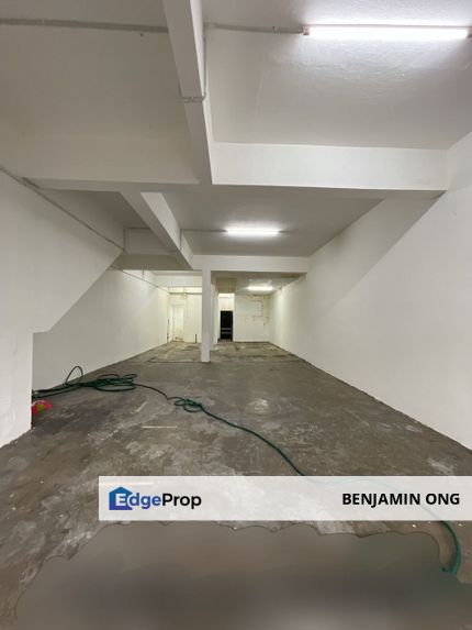 Senai Saleng Facing Main road shop for sale, Johor, Kulai