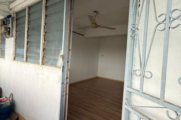 Flat Taman Ungku Tun Aminah