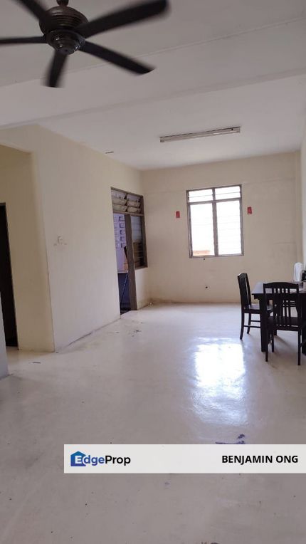 Taman Perling Taman Baiduri Medium Cost Flat For Sale, Johor, Skudai